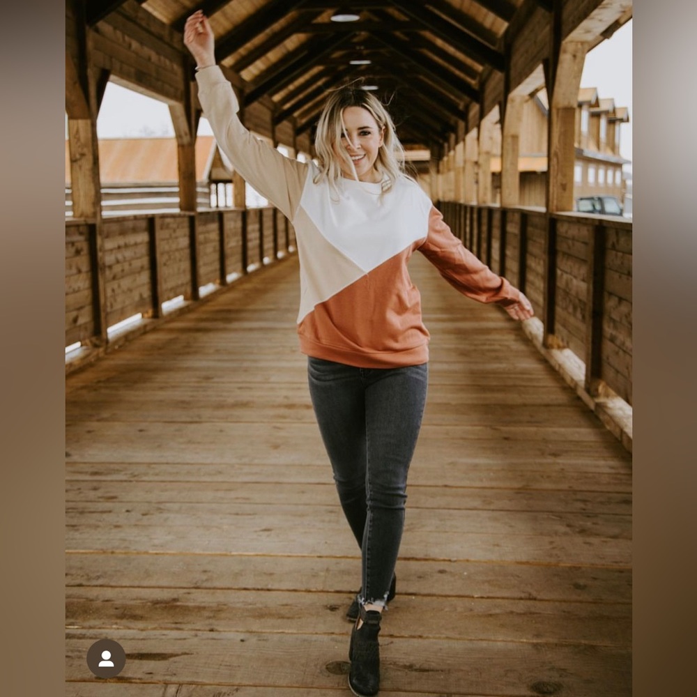 Neutral Crewneck